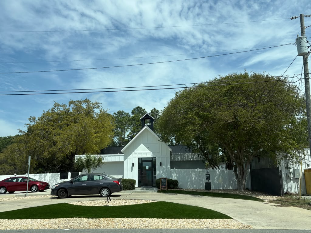 Commercial building before repaint